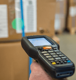 Receiving goods by reading barcodes with a mobile terminal